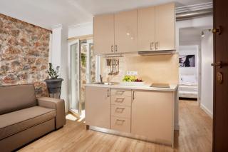warm stone house - Atene - 9