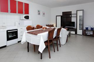 Rose Garden Apartments - 5