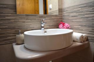 Volta Stonehouse Apartments - 1