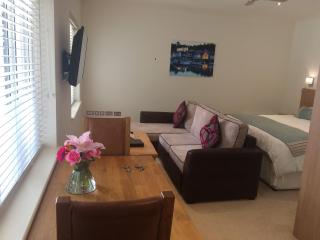 Porthole Suites - Saint Aubin - 1