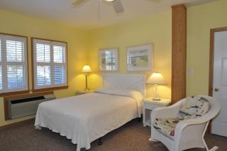 Courtyard Villas On Silver Lake - 9