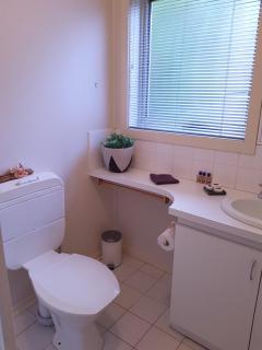 The Esplanade Holiday Home - 8
