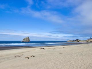 Pacific City Ocean Front Escape - Pacific City - 7