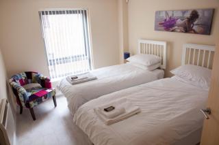 East Village City Center Luxury Apartment - Liverpool - 6