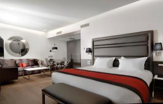 Holiday Suites - 0