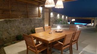 Otherview Villa - Super Paradise Beach - 1