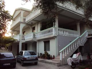 Apartments Papan - Petrovac na Moru - 0