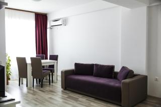 Summerland Beach Apartment - 8