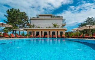 Dream Land Oasis - 2