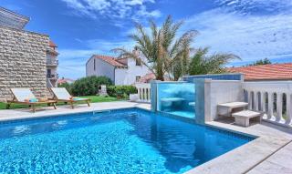 Lantana Holiday Home - 4
