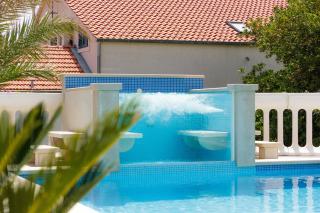 Lantana Holiday Home - 8