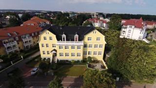 Hotel Esplanade Garni - Kühlungsborn - 4
