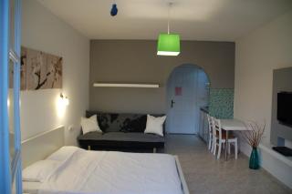 Handrina Studios - Naxos Chora - 0