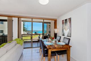 Beauty at the Beach - modern beachfront apartment - 4