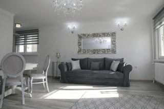 Good Station ZAMEK - 5