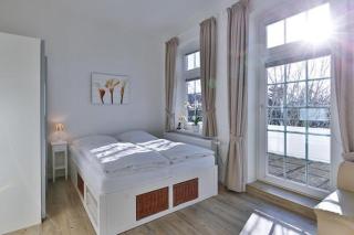 Appartement-5-mit-Suedbalkon-in-strandnaher-Lage-Baederstil-Villa-in-Wenningstedt-Sylt - Wenningstedt - 0