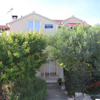 Apartmani Rita - Milna - 2