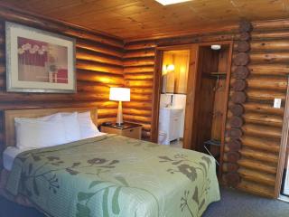 Seven Dwarfs Cabin - On The Brook Cabins - Lake George - 8
