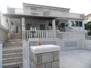 Apartments Holiday - Lumbarda - 4