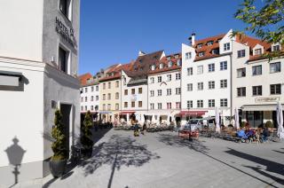 Hotel Blauer Bock - Munich - 9