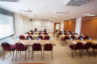 Travelodge Alicante Puerto - Alicante - 2