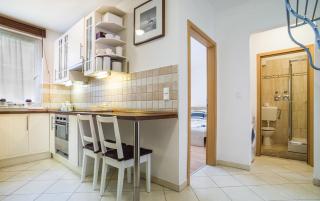 Lovely Corvin Apartment - Budapest - 8