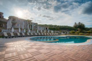 Baywatch Hotel - 3