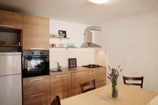Apartments Roko - Tisno - 9