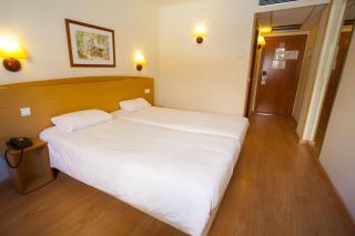 Travelodge Alicante Puerto - 9