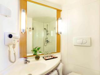 Ibis Surabaya City Center - 6