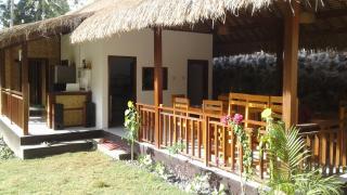 Airas' Garden Homestay ECO Bungalows - Kuta - 3