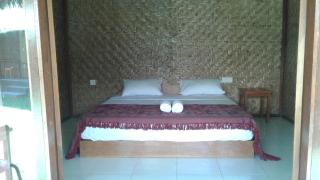 Airas' Garden Homestay ECO Bungalows - Kuta - 5
