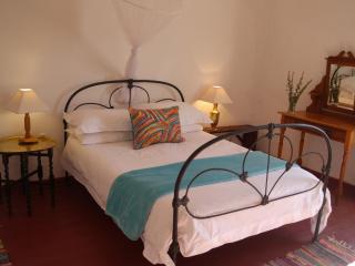 Room @ Irissa Sanctuary - De Rust - 0