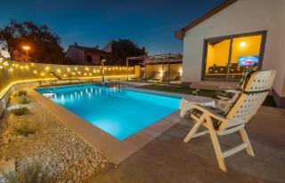 Kuntrada 45 Holiday Home - Heated & Kids Pool - Fažana - 9