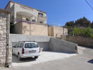 Family friendly seaside apartments Sumartin, Brac - 5771 - 3