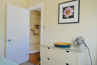 Lovely Top Floor Flat in Leafy Fulham - London - 5