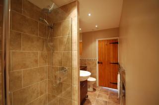 The East Wing at Rufford Park Lodge, Hot Tub Retreat - Edwinstowe - 4