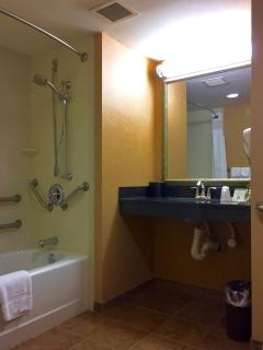 Holiday Inn Winchester Southeast-Historic Gateway by IHG - 9