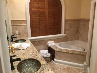Thorn Hill Vineyards Villa Suites - Clear Lake Riviera - 3
