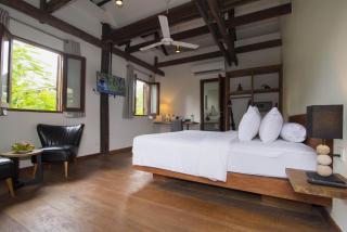 Enkosa 4-Bedroom Wooden Luxury House - Siem Reap - 9
