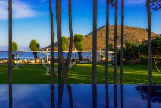LIV Hotel by Bellazure - Akyarlar - 0