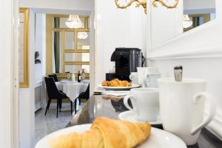 Chestnut & Eliza Suites - Superior Homes Downtown - Budapest - 3