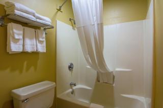 Red Roof Inn Jasper - 2