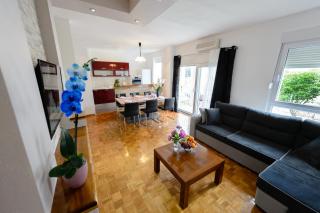 APARTMENT ANA 4+2 - Makarska - 0