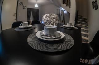 Magdalene's Premium Apartments - Ofrínion - 8