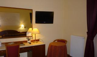 Hotel Benessere Villa Fiorita - Colfiorito - 3