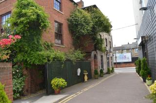 Globe Hotel - Colchester - 9
