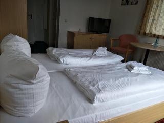 Hotel Zum Grünen Tor - Hoppegarten - 2