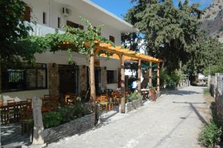 Pachnes Bed and Breakfast - 0