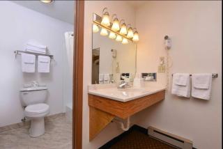 Americas Best Value Inn & Suites Atlantic - 4
